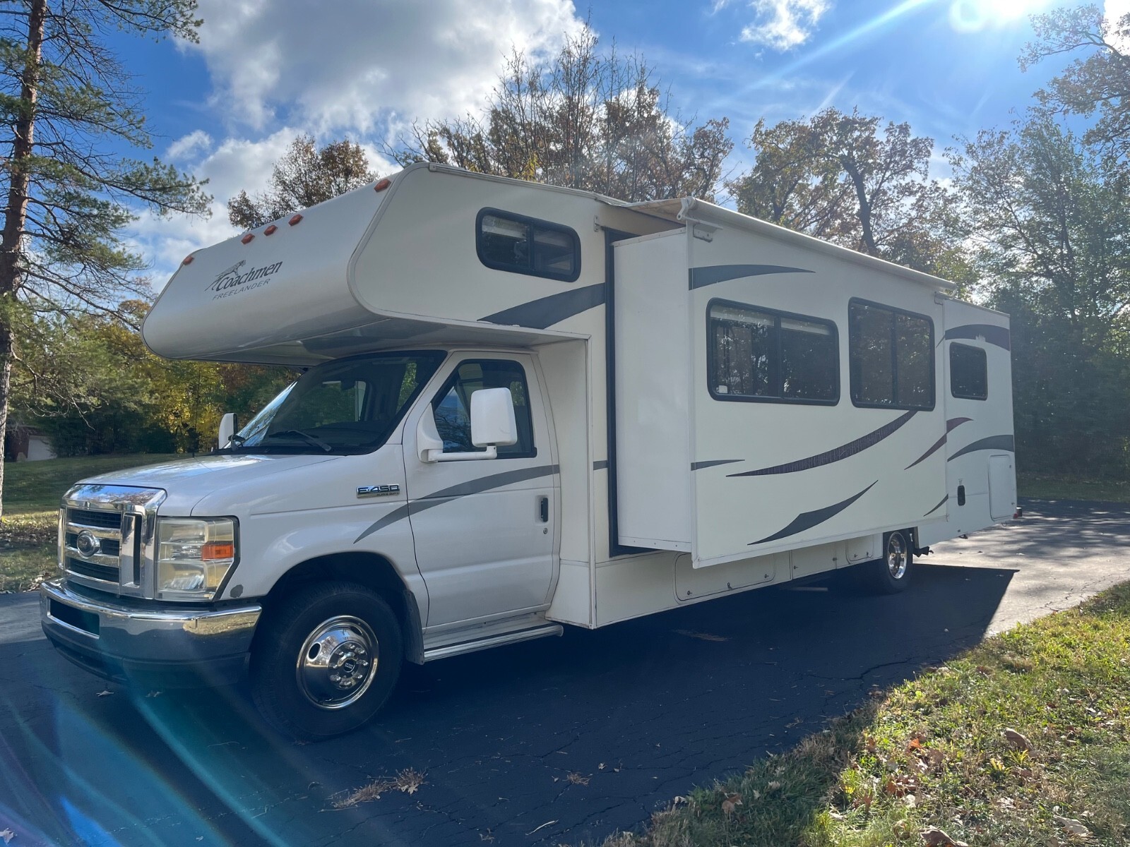 2011 Coachmen motorhome