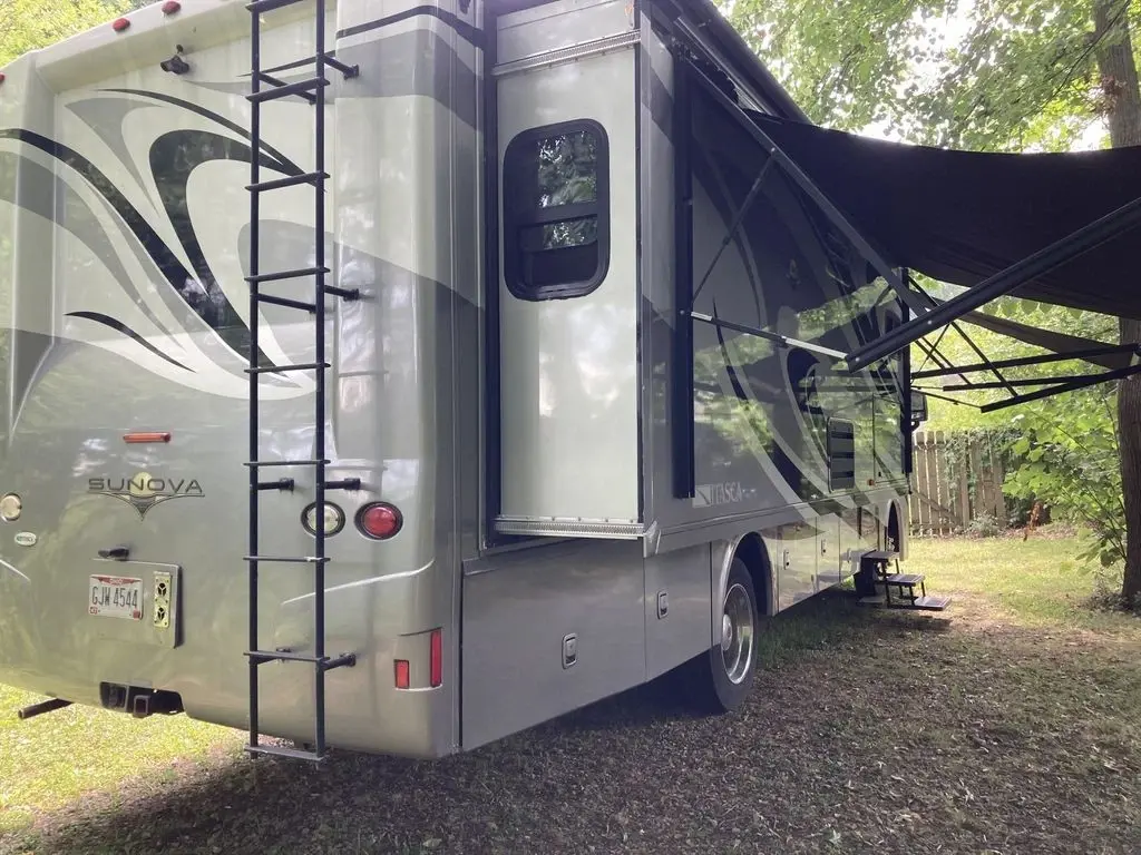 2013 Itasca Sunova Class A Motorhome