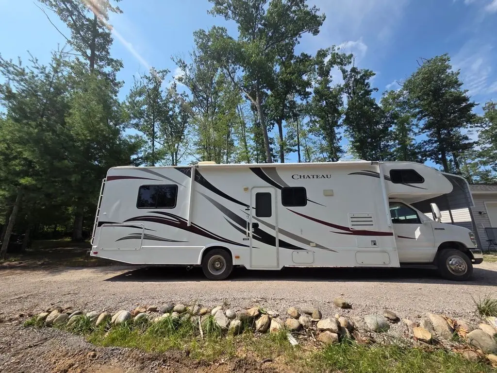 2013 Thor Motor Coach Chateau Class C Motorhome