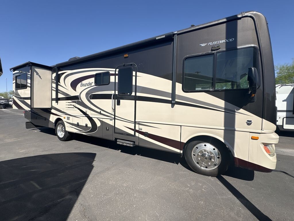 2014 Fleetwood Bounder