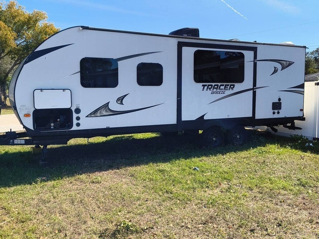 2014 Prime Time Manufacturing Tracer Breeze Travel Trailer
