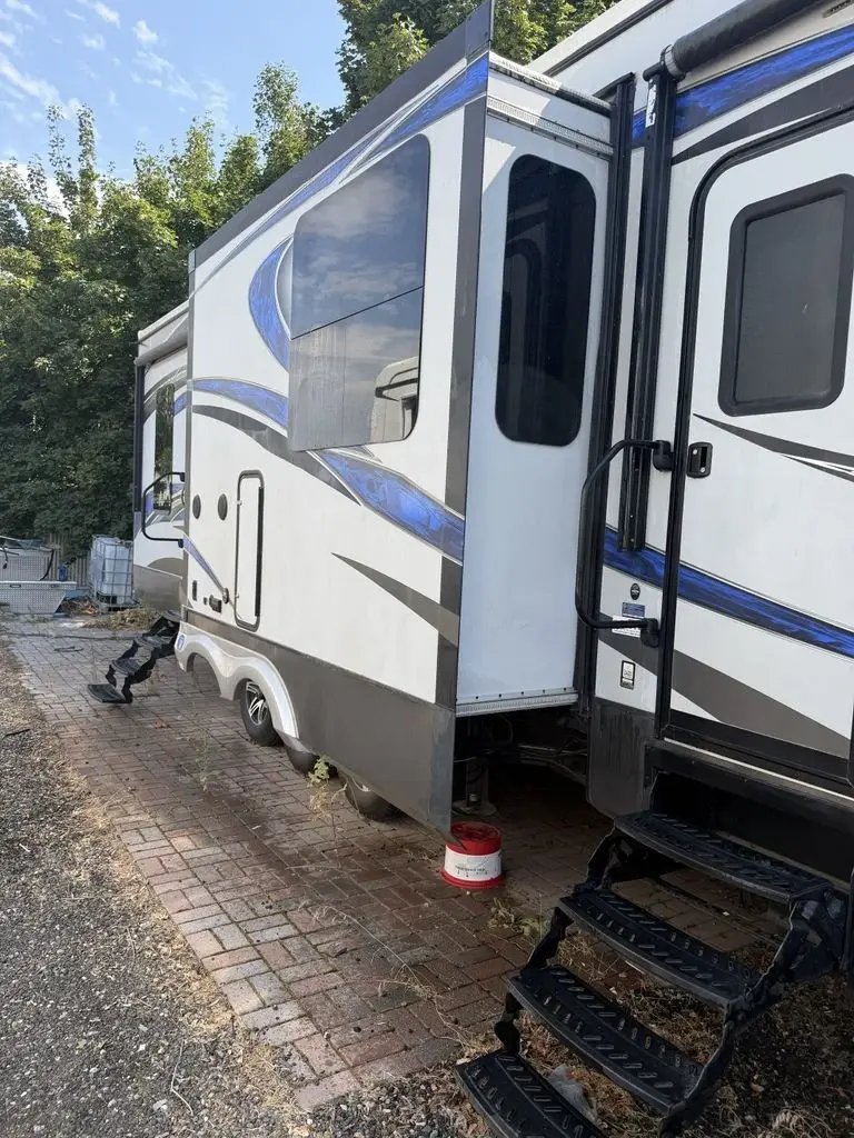 2015 Evergreen Tesla Toy Hauler