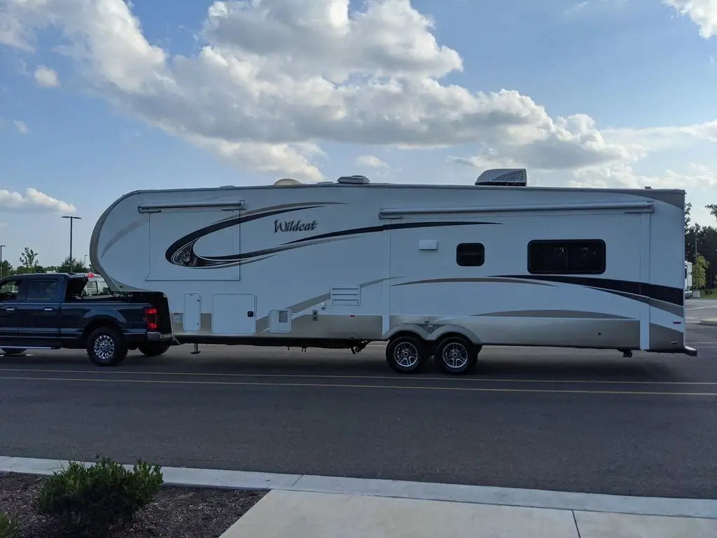 2016 Forest River Wildcat Fifth Wheel
