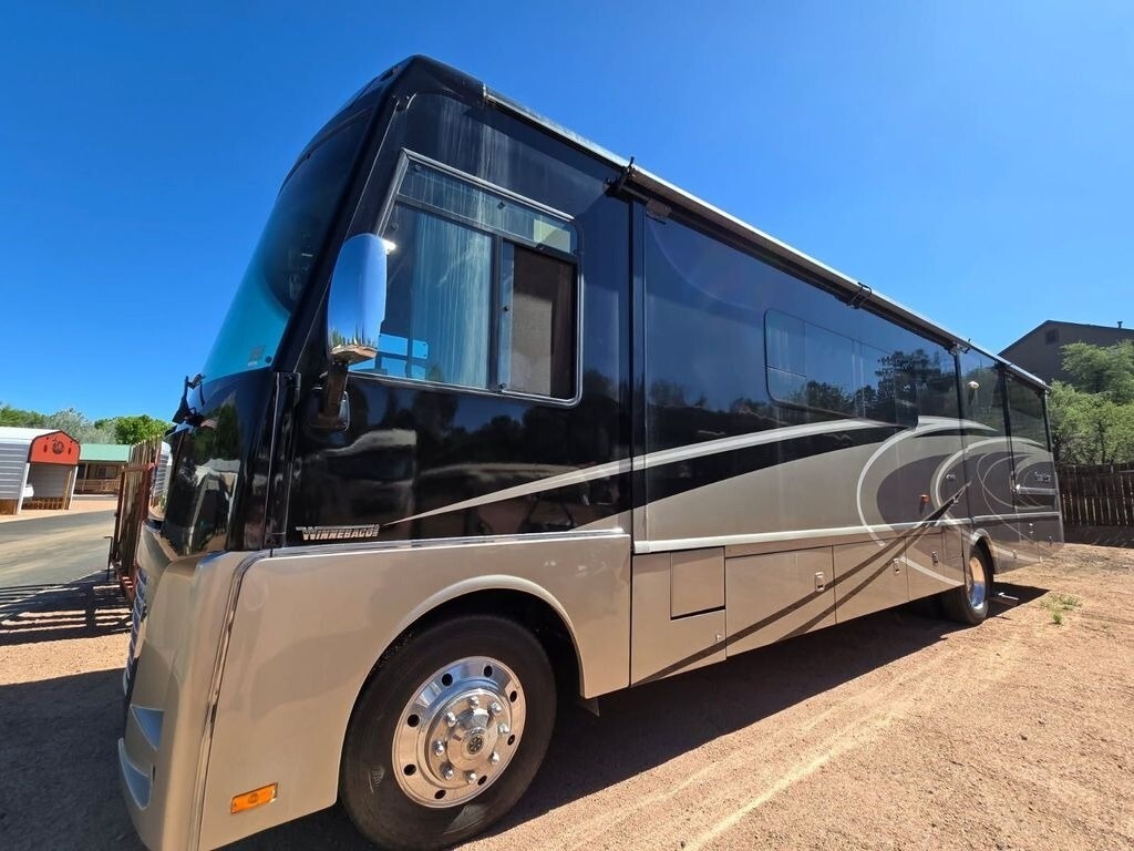 2016 Winnebago Adventurer Motorized Class A