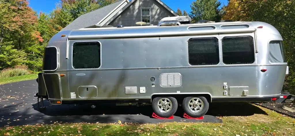 2017 Airstream Flying Cloud Travel Trailer