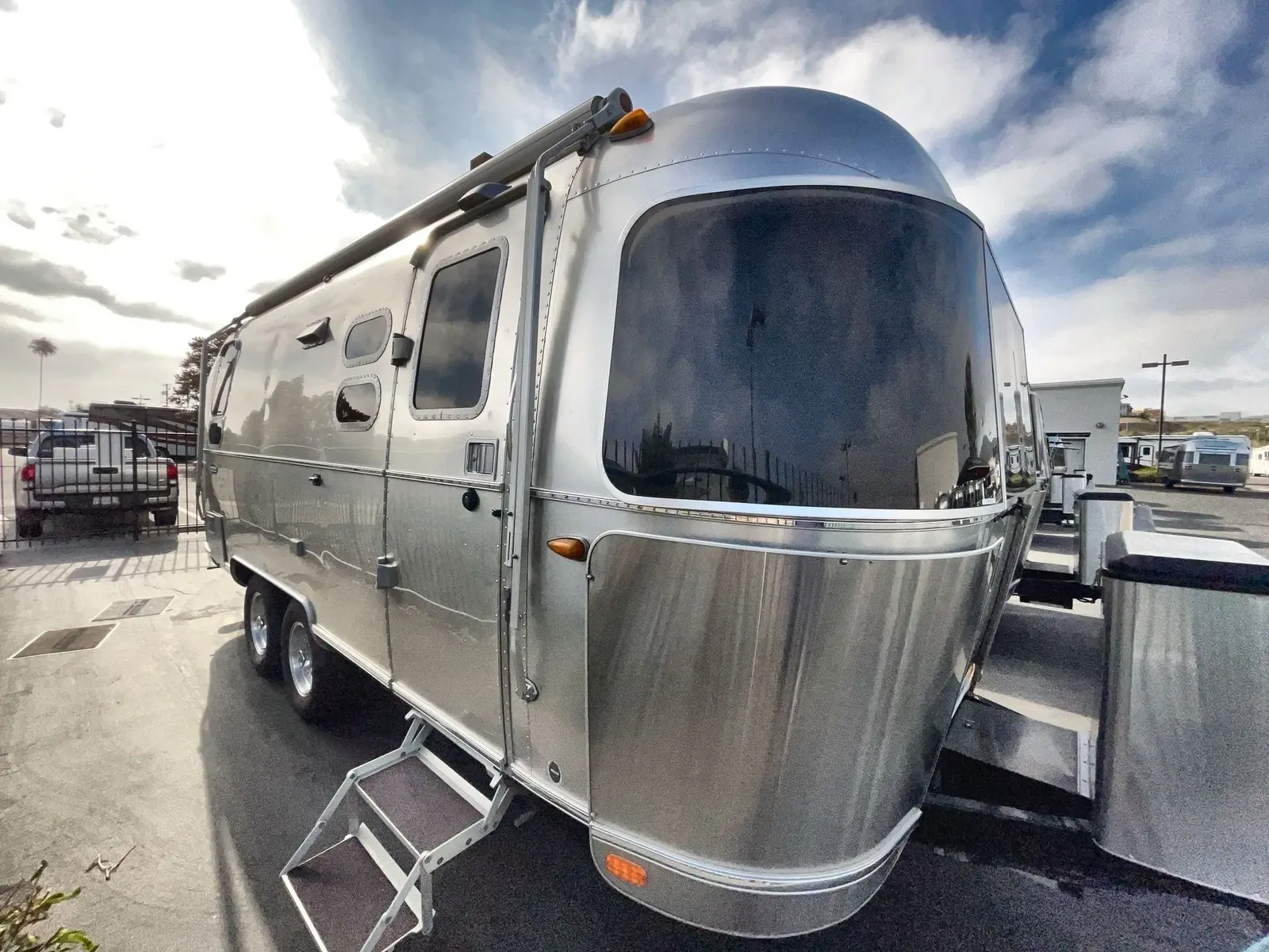 2017 Airstream International Serenity