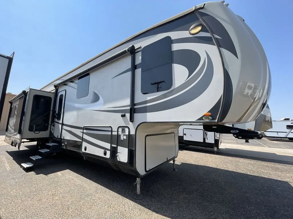 2017 Jayco Pinnacle