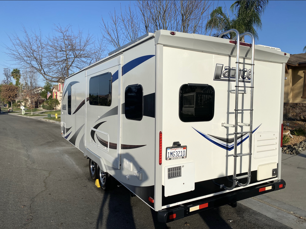 2017 Lance Travel Trailer Travel Trailer