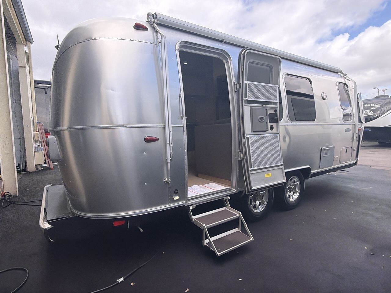 2018 Airstream Flying Cloud