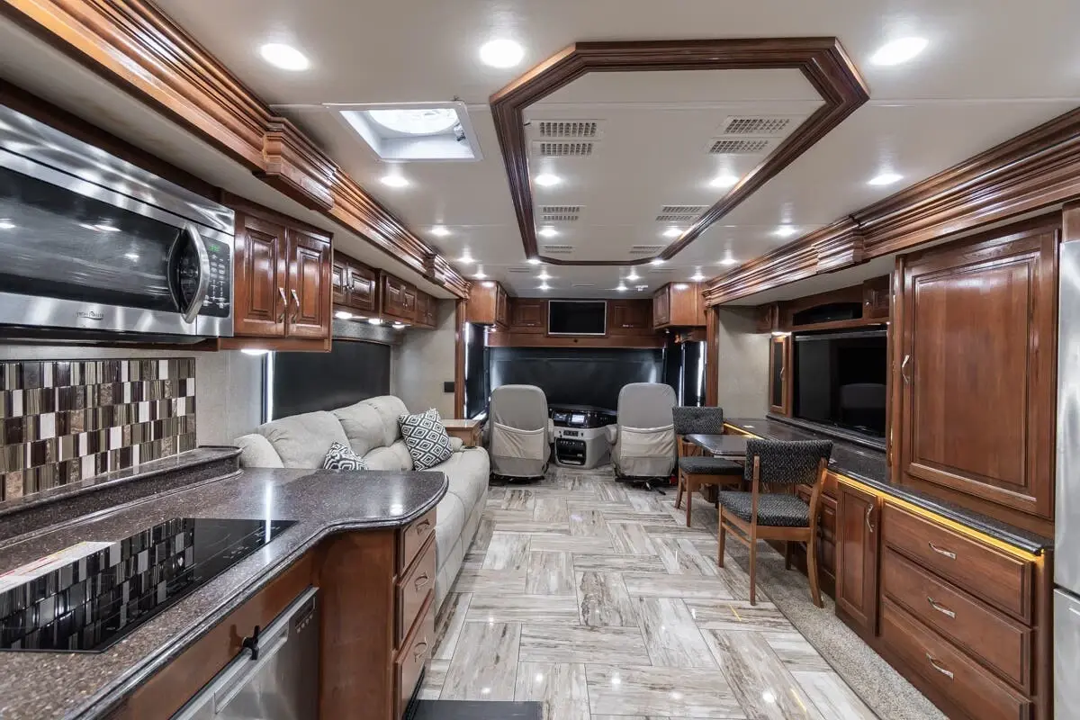 2018 Fleetwood Discovery LXE