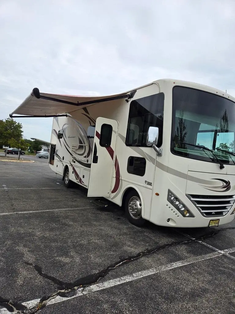 2018 Thor Motor Coach Hurricane Class A Motorhome