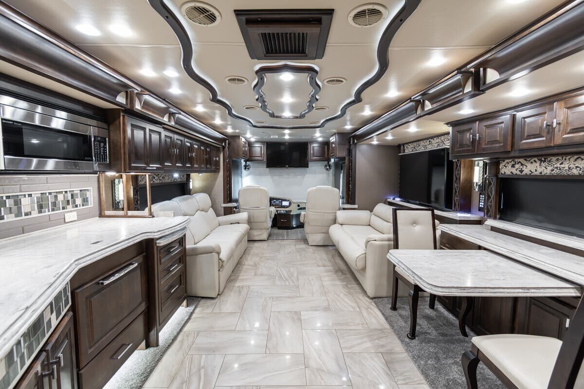 2018 Tiffin Motorhomes Allegro Bus