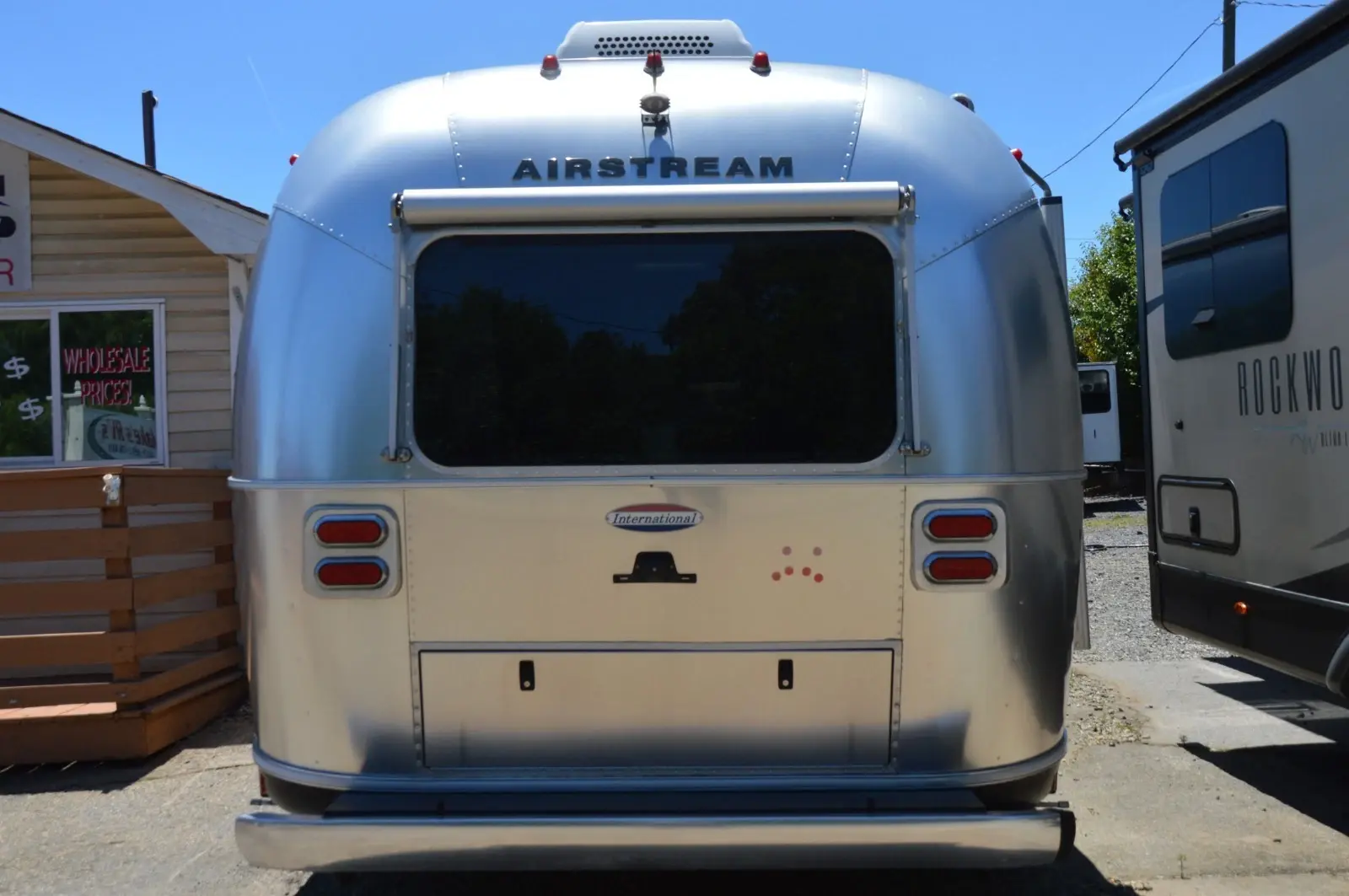2019 Airstream 30RB Queen Signature Series Toy Hauler