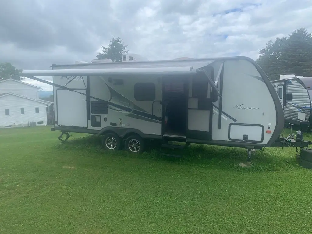 2019 Coachmen Apex Ultra-Lite Travel Trailer