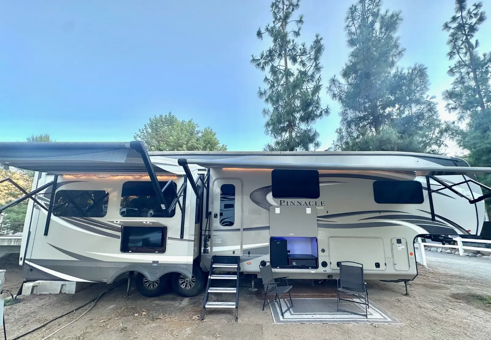 2019 Jayco Pinnacle