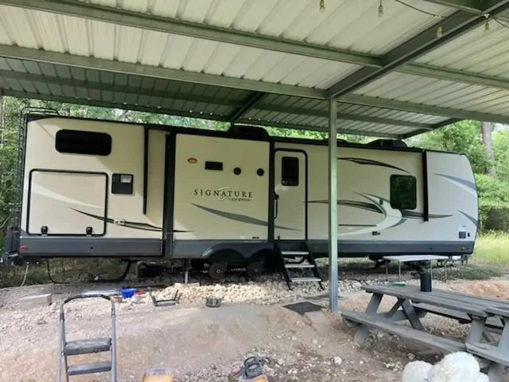 2020 Forest River Rockwood Signature Travel Trailer