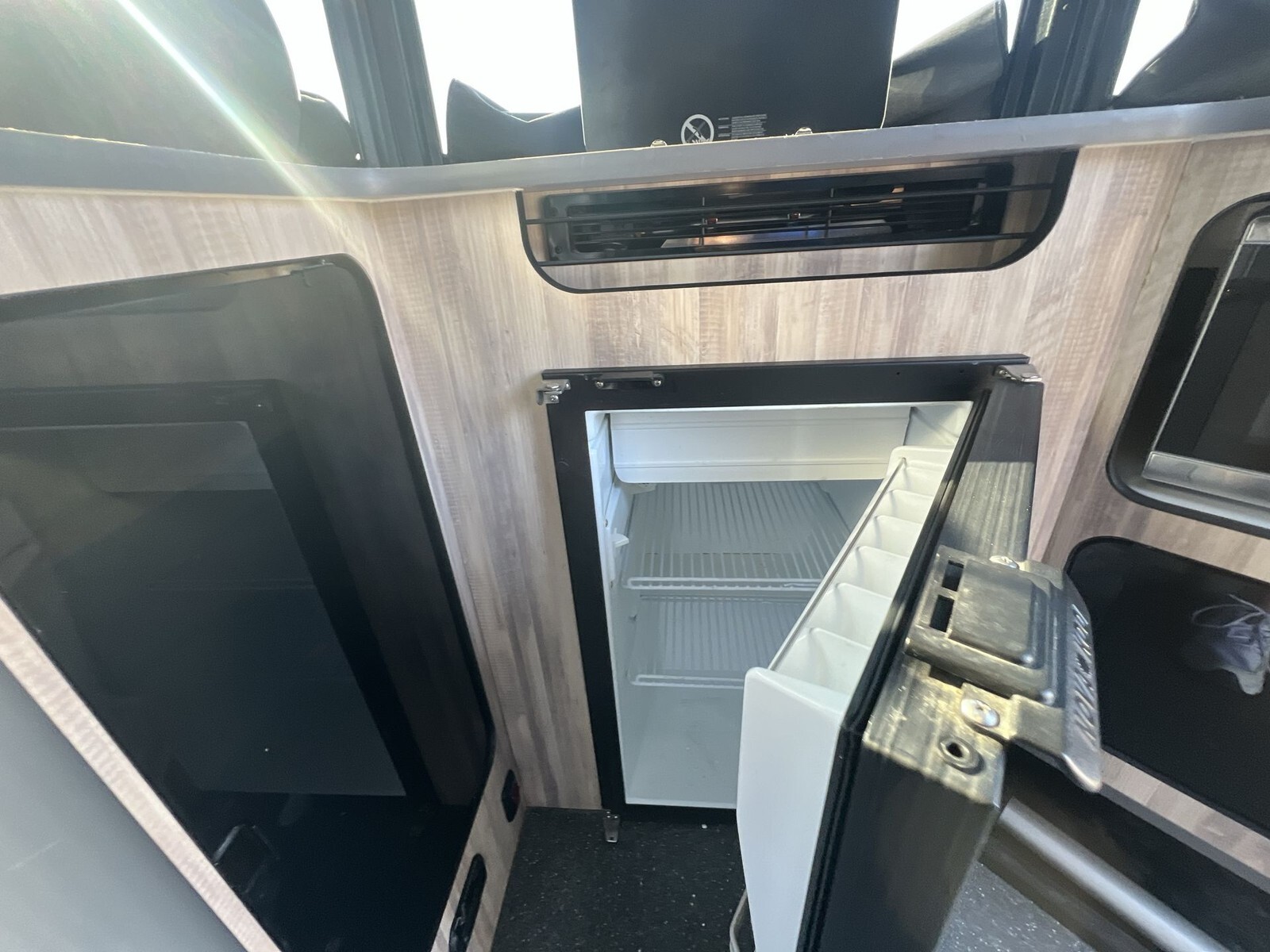 2021 Airstream 16 BASECAMP