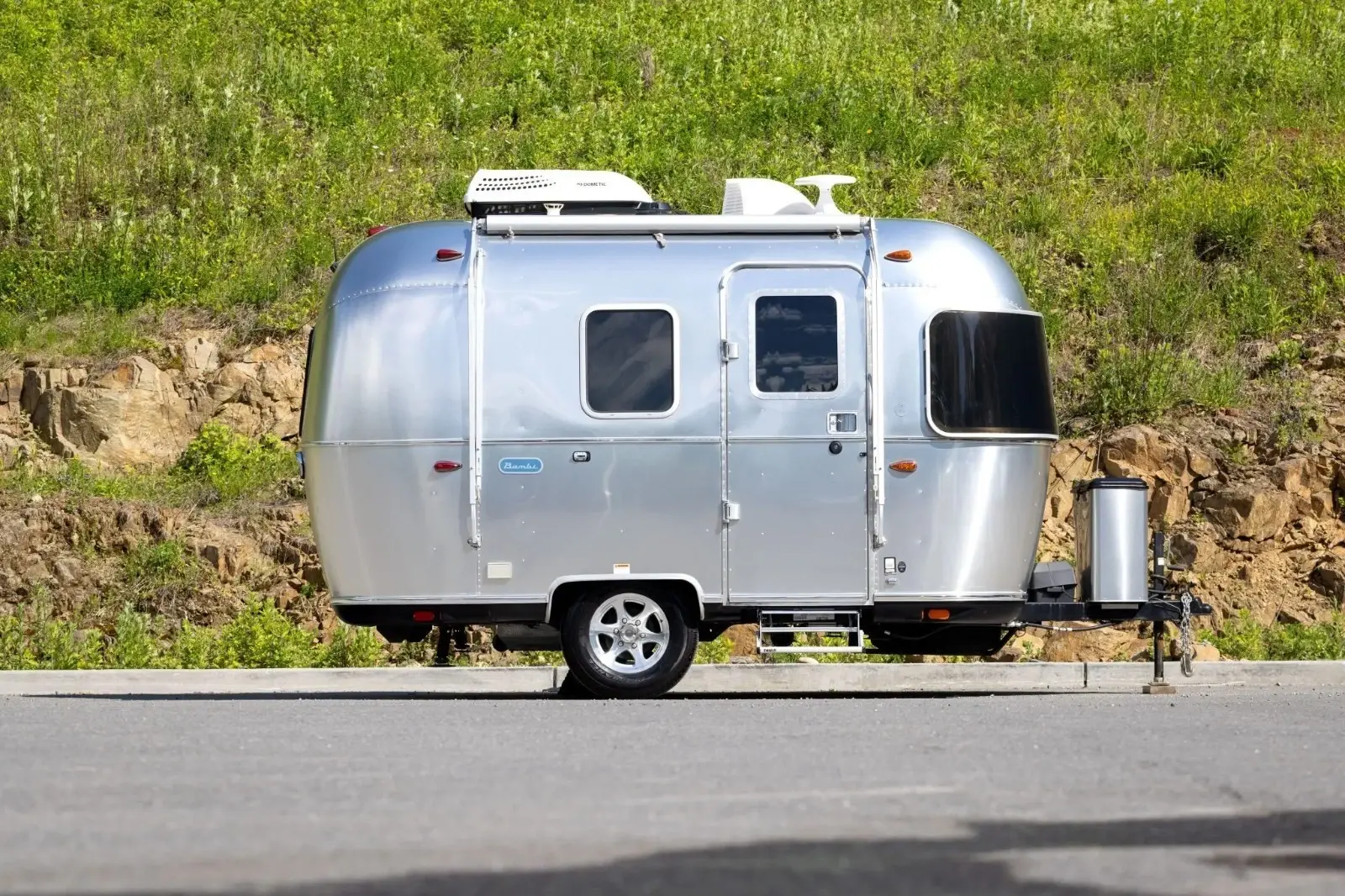 2021 Airstream Bambi 16' - Queen Bed & Zip Dee Awning