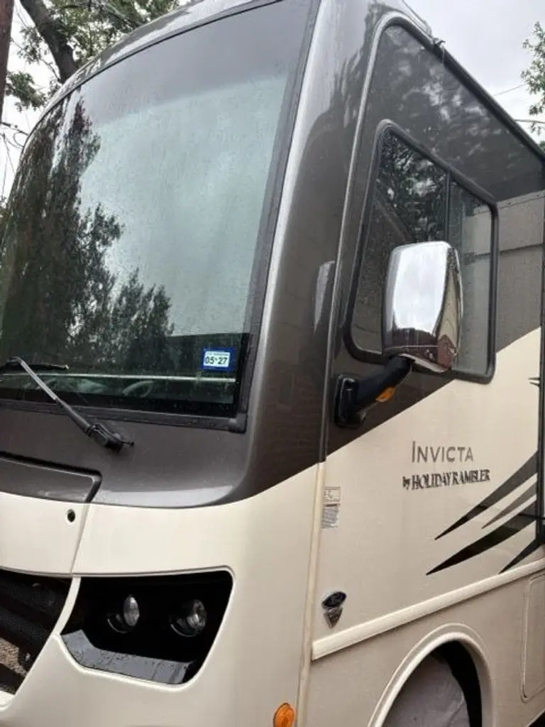 2021 Holiday Rambler Invicta Class A Motorhome