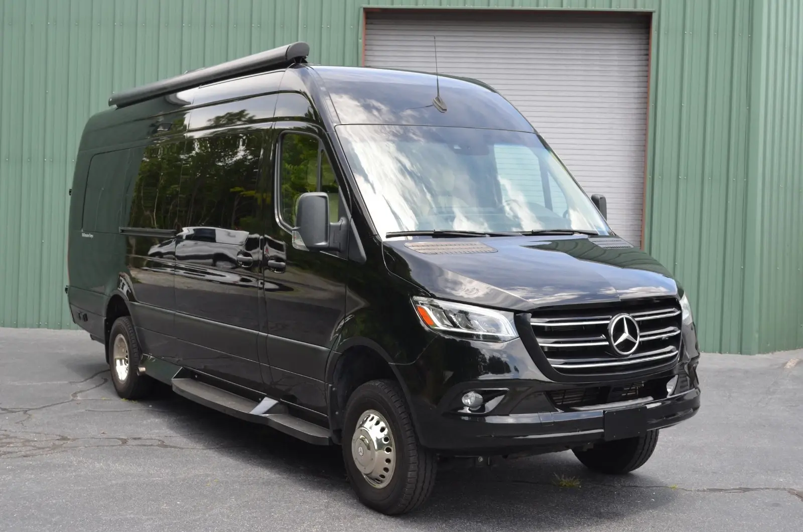 2021 Mercedes 3500 Custom Sprinter Motorized Class B
