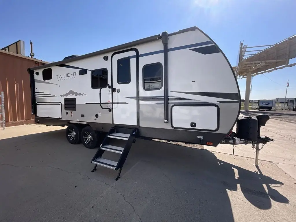 2022 Cruiser RV Twilight Signature