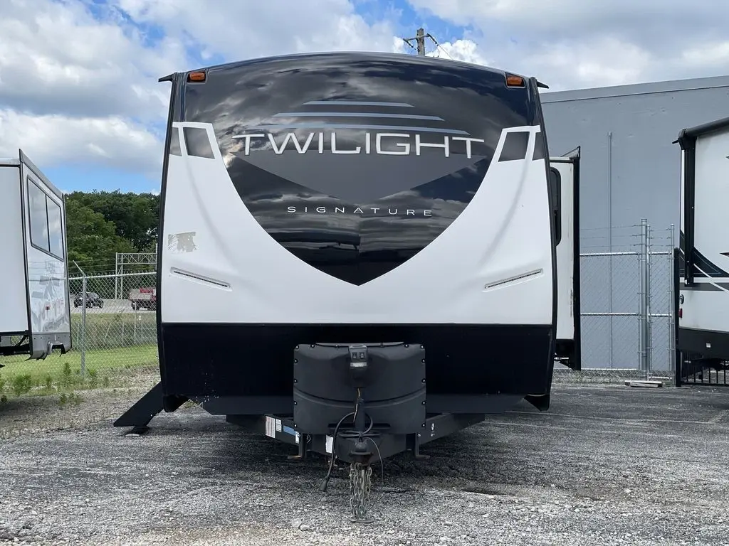2022 Cruiser RV Twilight Signature