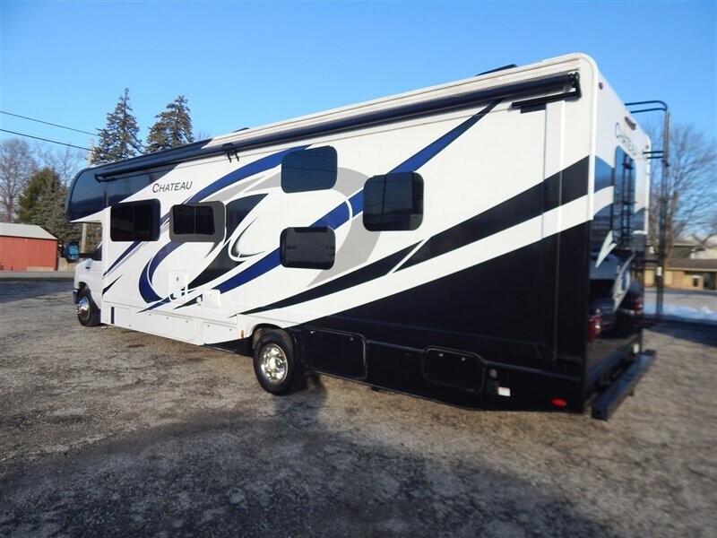 2022 White Thor Chateau