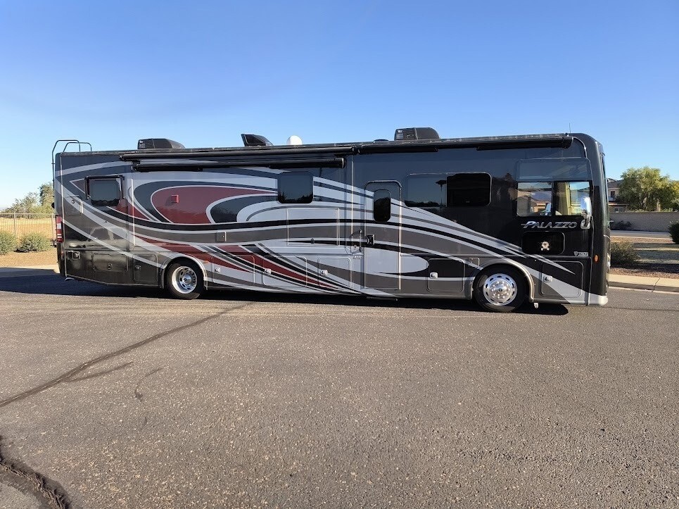 2022 Thor Motor Coach Palazzo Motorized Class A