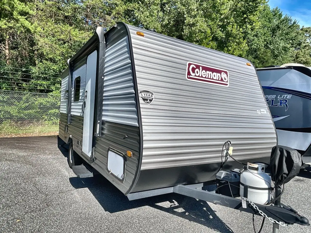 2023 Dutchmen COLEMAN LANTERN SERIES