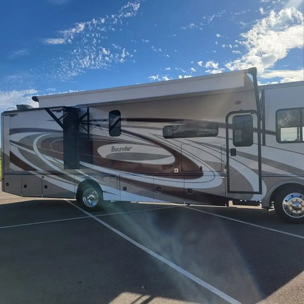 2023 Fleetwood Bounder Class A Motorhome