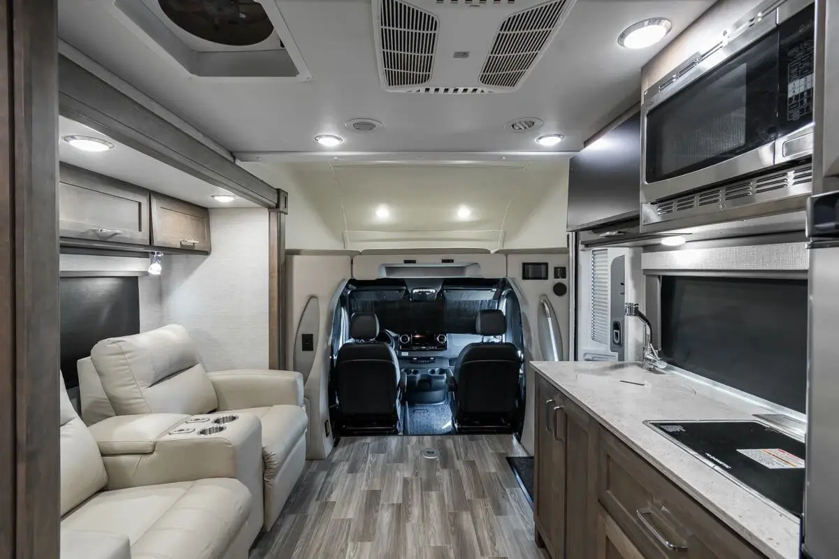 2023 Tiffin Motorhomes Wayfarer
