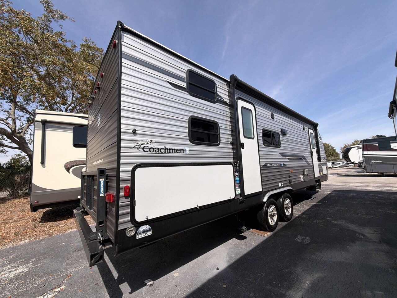 2024 Coachmen Catalina Legacy Edition