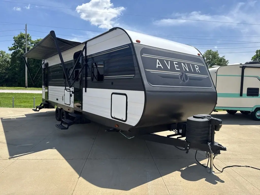 2024 Cruiser RV AVENIR