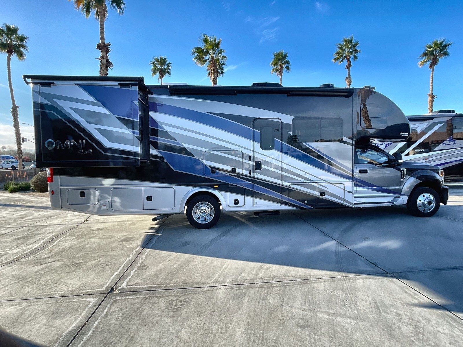 2024 Thor Motor Coach Omni