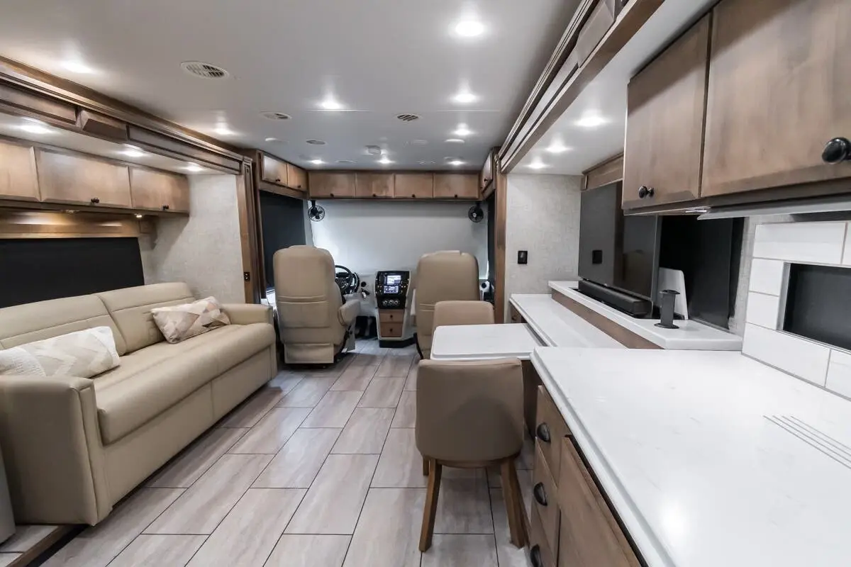 2024 Tiffin Motorhomes Allegro Breeze