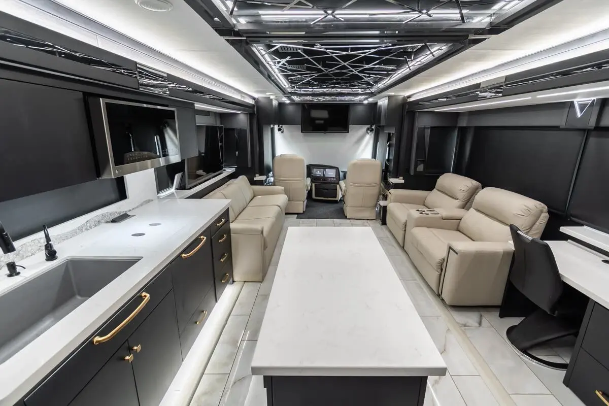 2024 Tiffin Motorhomes Zephyr