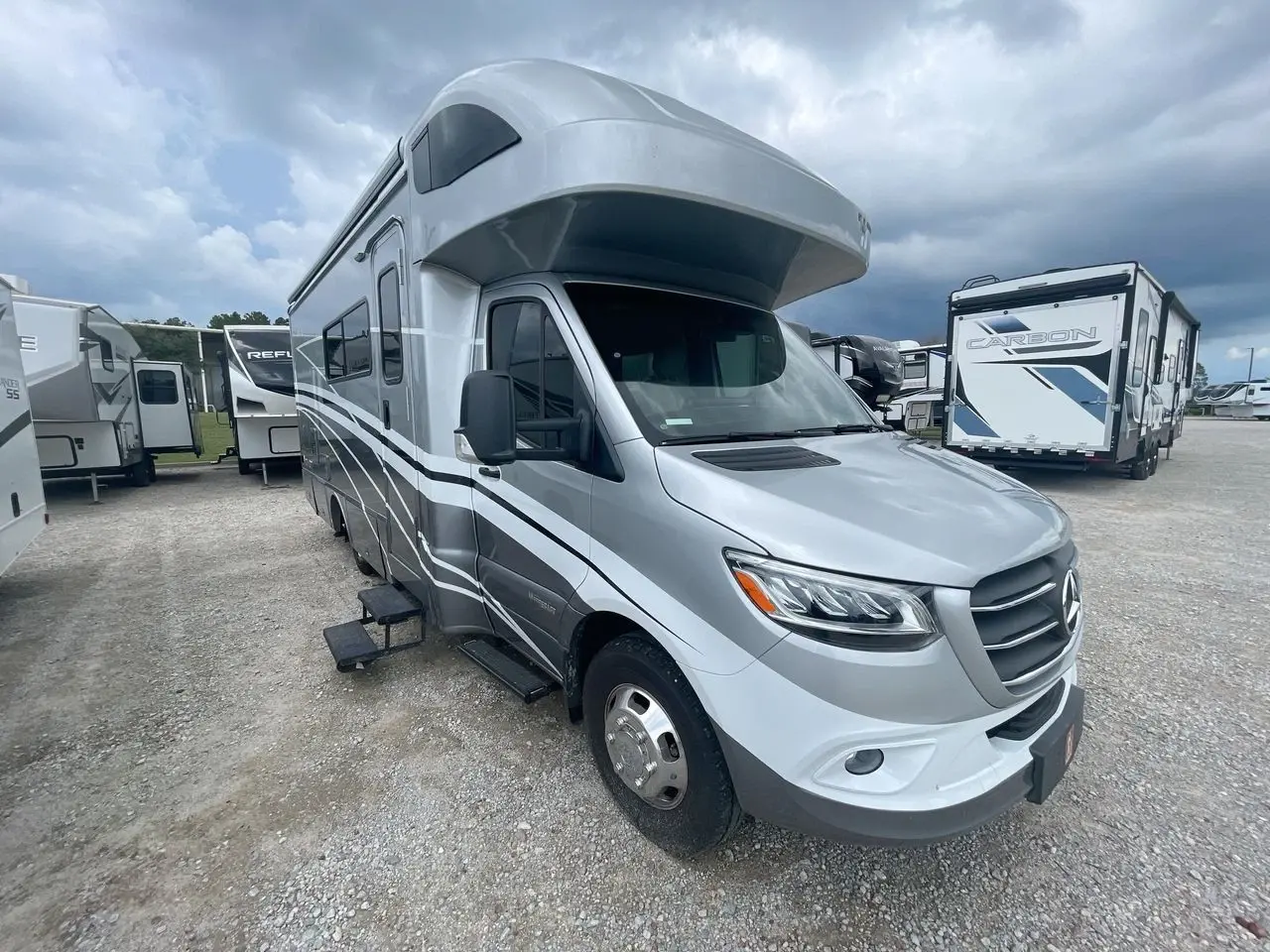 2024 Winnebago Navion