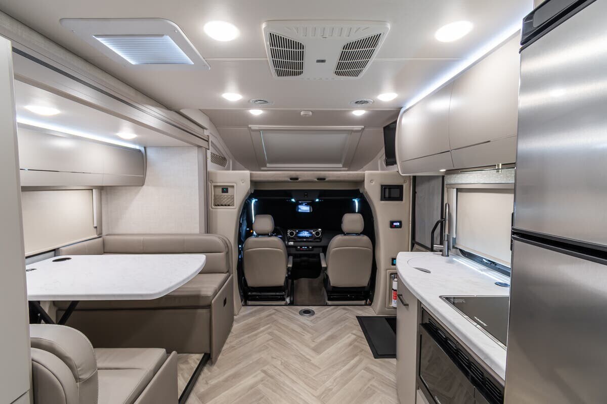 2025 Thor Motor Coach Tiburon