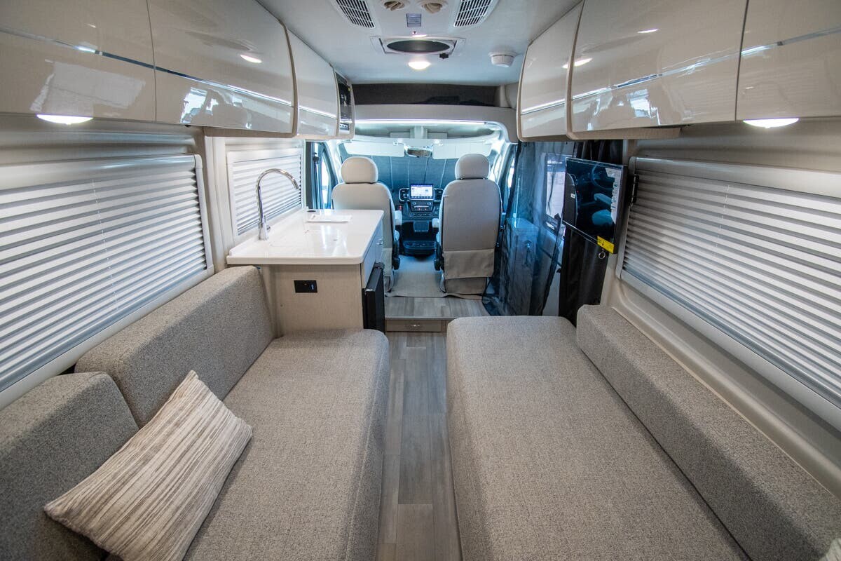 2026 Thor Motor Coach Tellaro