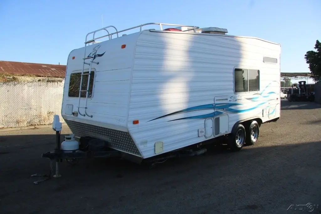 2006 Weekend Warrior Super Lite Travel Trailer Toy Hauler Toy Hauler - Travel Trailer