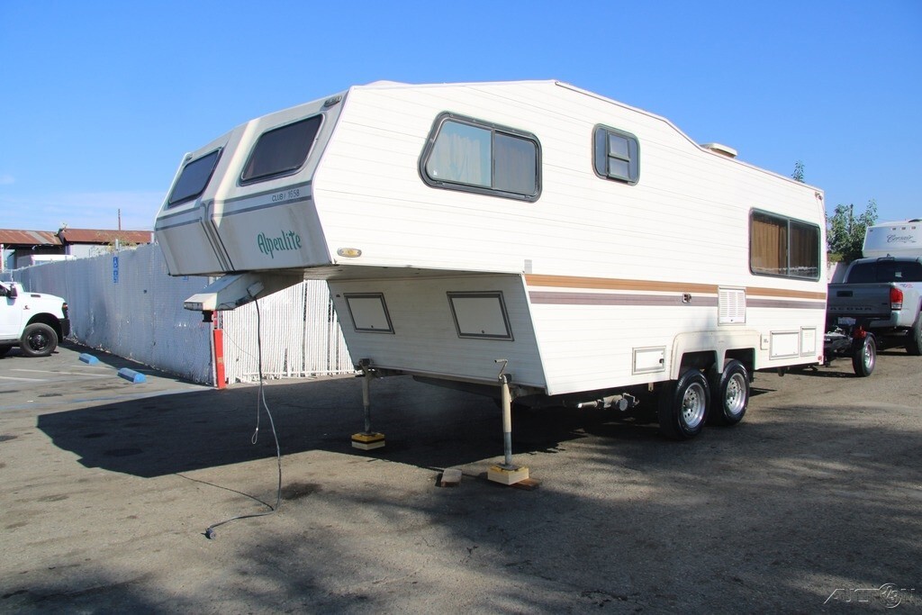 1984 AlpenLite Travel Club 5th Wheel Fifth Wheel