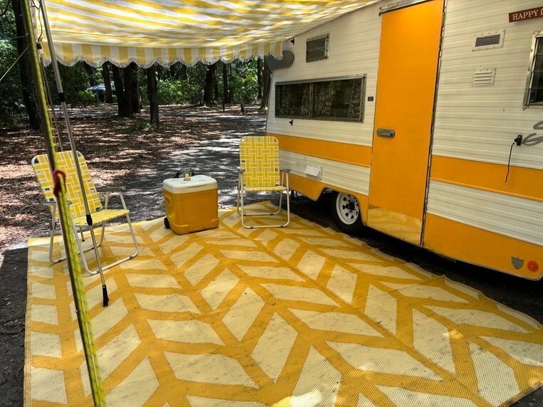 1969 Shasta LoFlyte, Front Kitchen Travel Trailer Camper