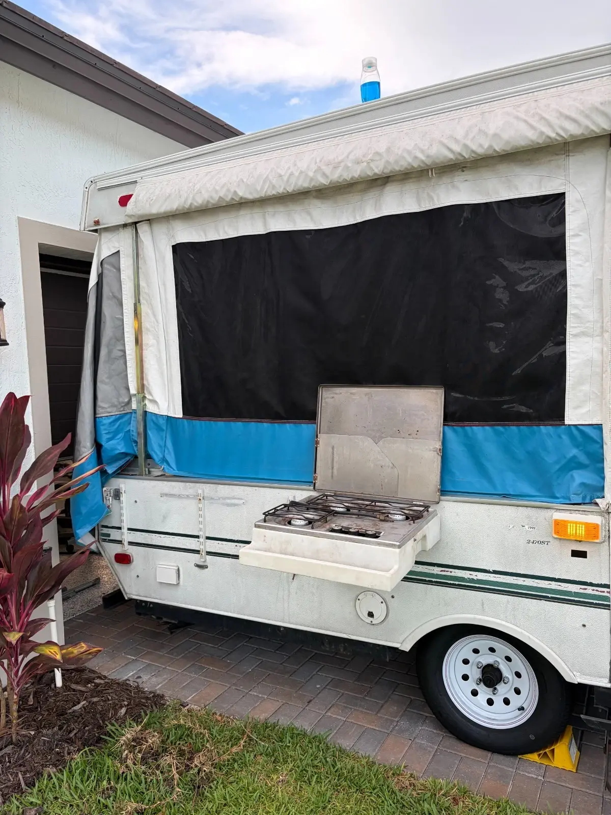 1999 VIKING LEGEND POP UP TOW BEHIND