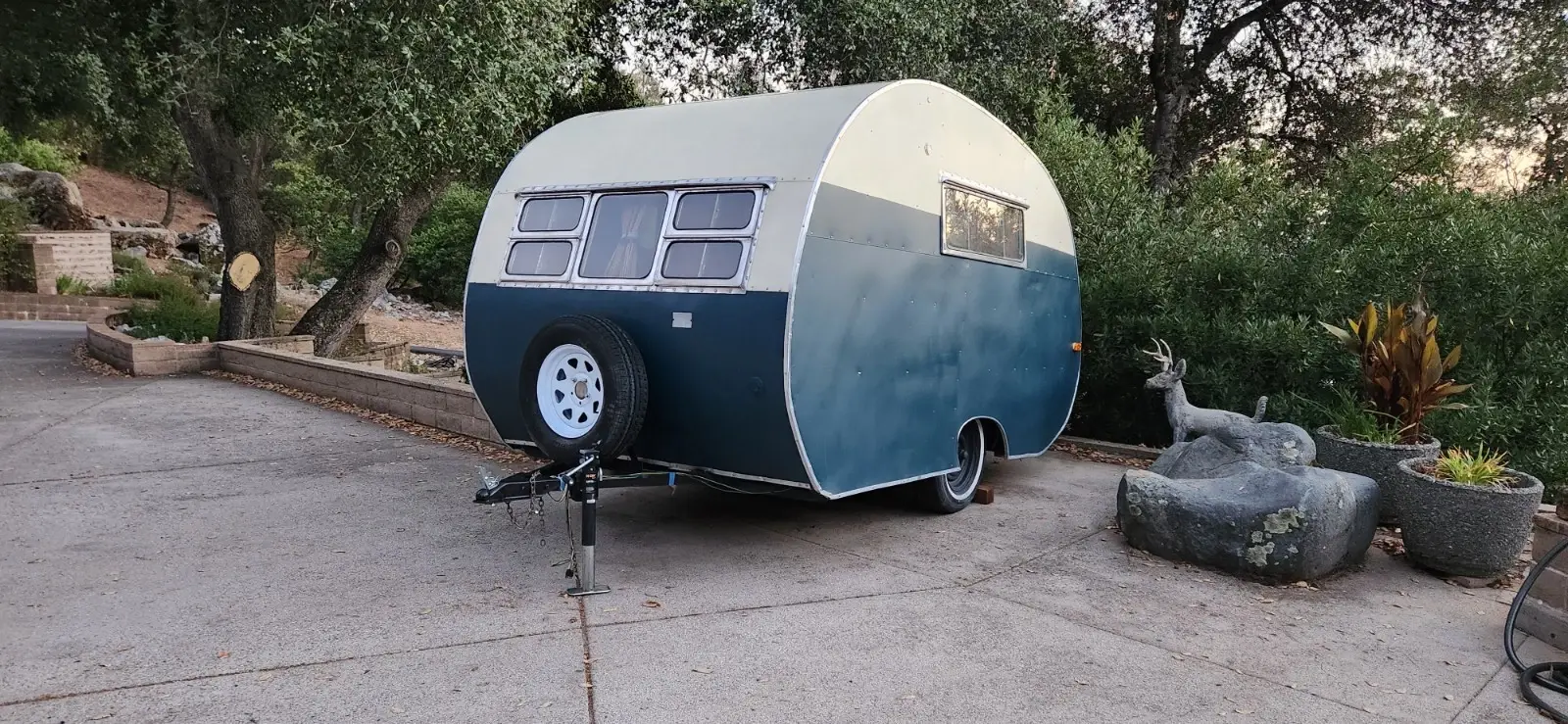 1951 Crown Teardrop