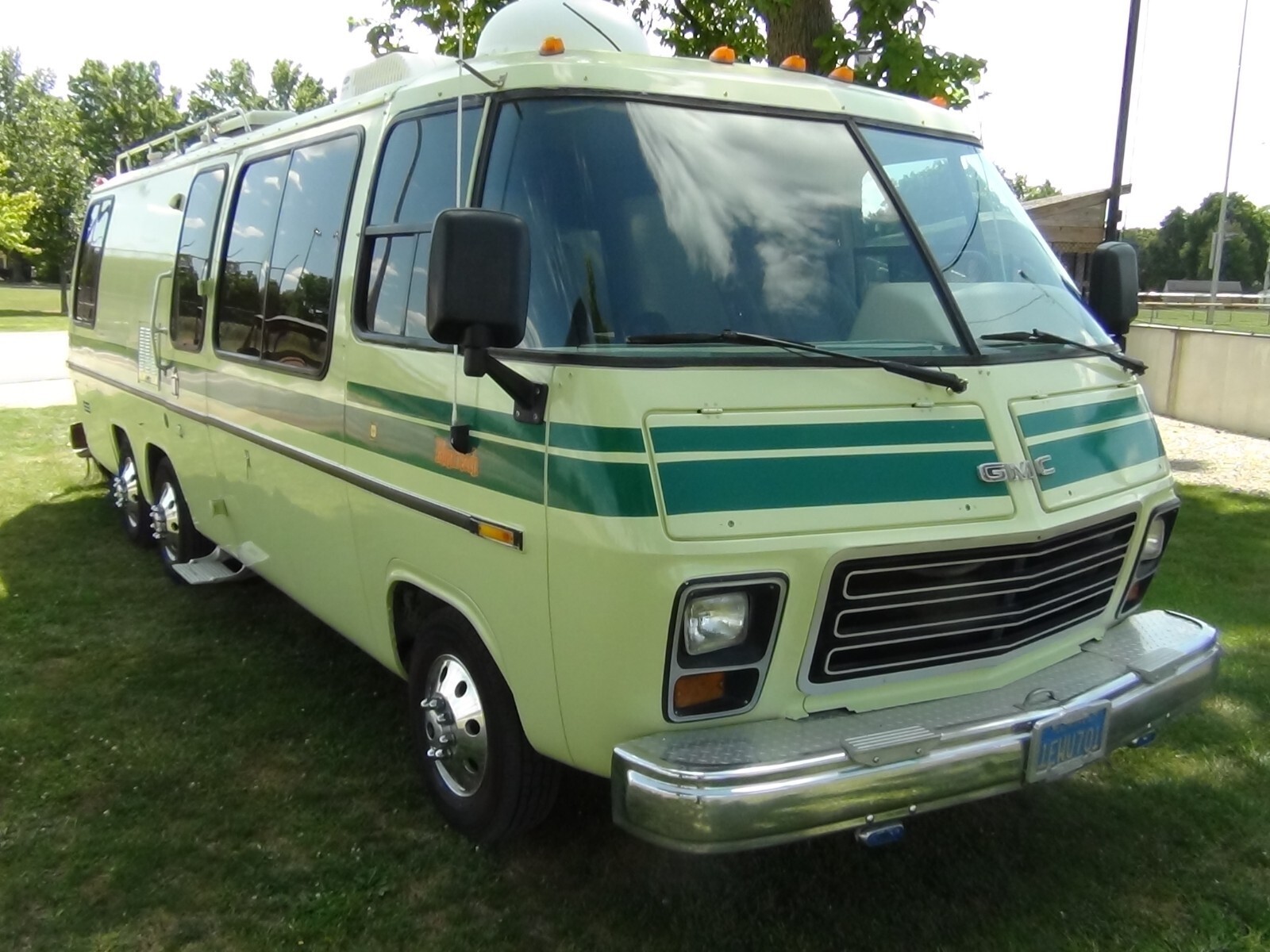 1977 Frosted Mint Green GMC Motorhome Class A Motorhome
