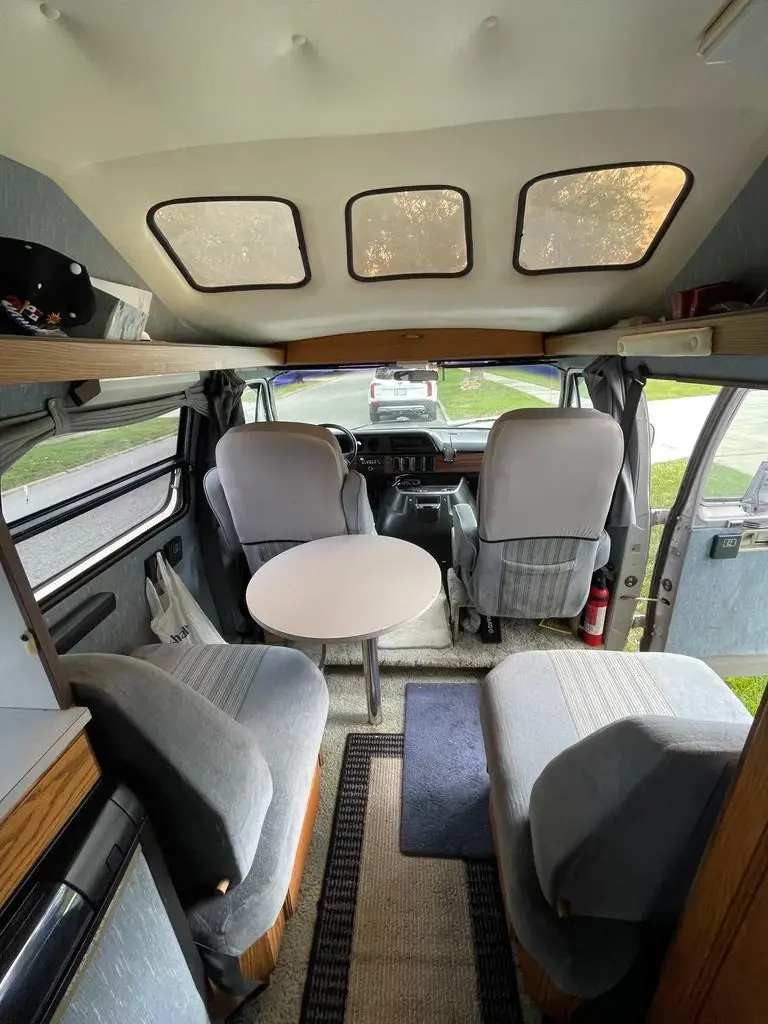 1989 Roadtrek Versatile 190 Class B Motorhome