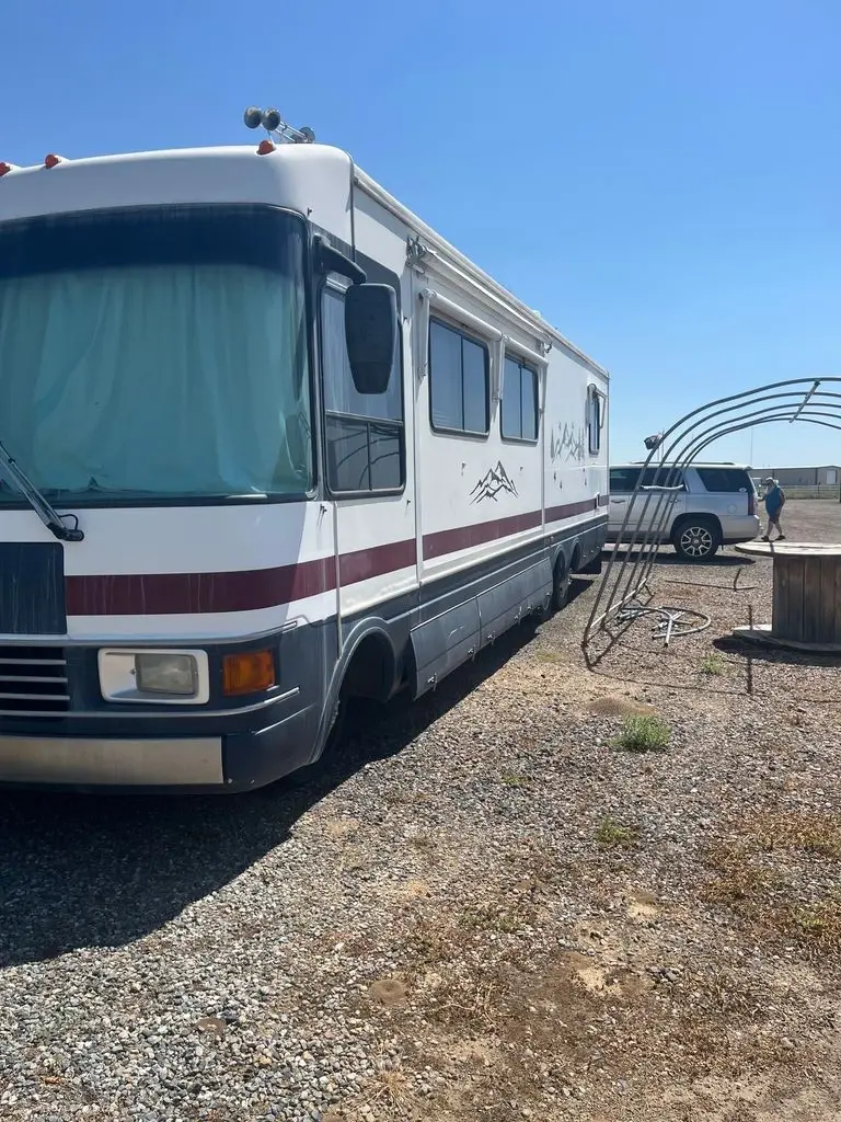 1998 National RV Dolphin Class A Motorhome