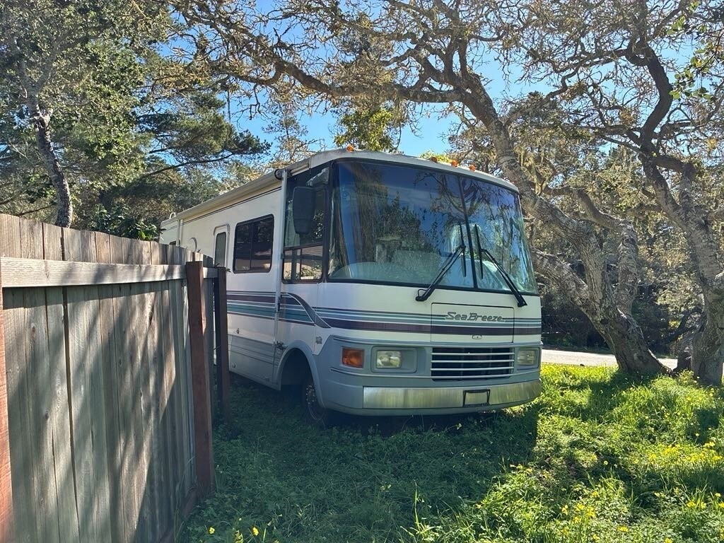 1998 National RV Sea Breeze Motorized Class A
