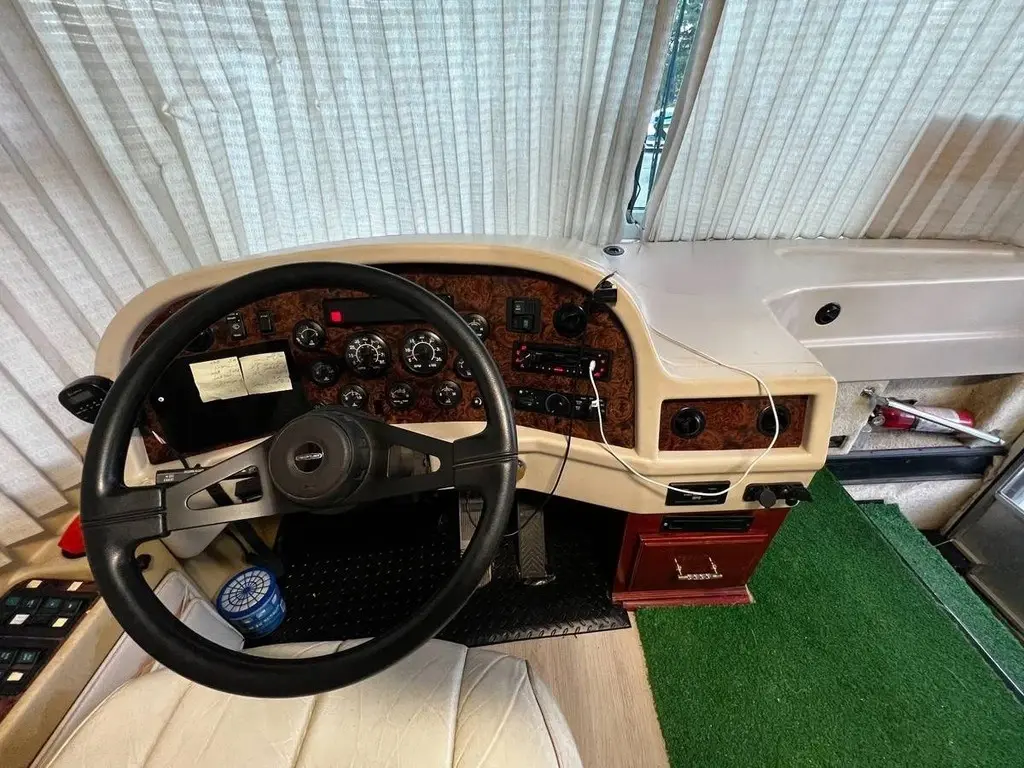 2000 Airstream Land Yacht Motorized Class A