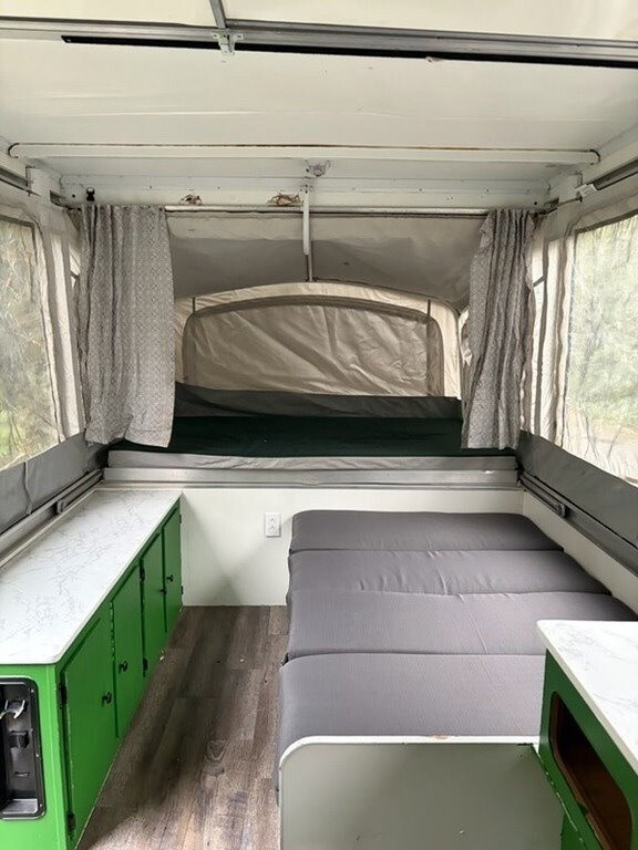 2000 Coleman Destiny Series Pop-Up